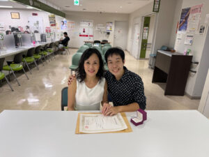 那覇市役所での婚姻届提出当日｜ST WEDDING