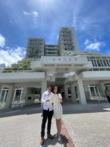 沖縄・九州エリアでの婚姻届提出、思い出の一枚