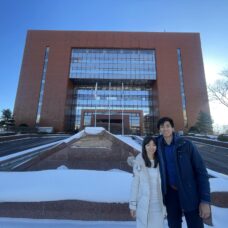 函館で結婚証明書を受け取ったお二人｜ST WEDDING
