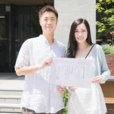 北海道・札幌での婚姻届提出、思い出の一枚