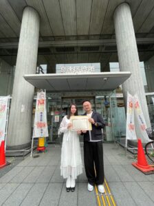 大阪で迎えた入籍当日の記念スナップ