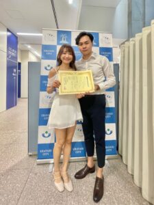 浦安市での婚姻届提出当日の記念写真｜ST WEDDING