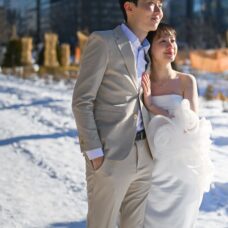 札幌・大通公園での冬季ウェディングフォト｜ST WEDDING